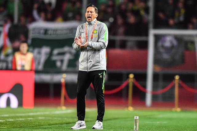 从专业赛场到“城市客厅” 中国垒球联赛探索赛事发展新路径