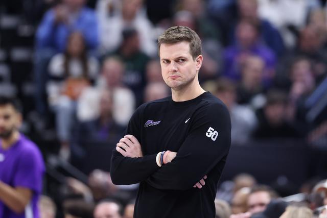 降维打击！克拉克森单节狂砍24分打懵中国男篮